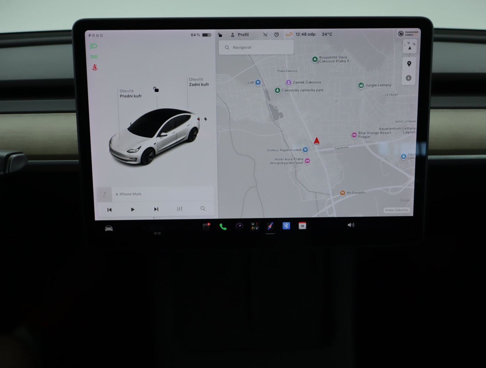 Tesla Model 3 Long Range AWD – fotografie 18
