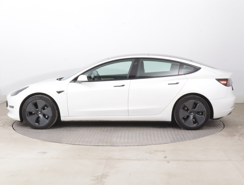 Tesla Model 3, 2021