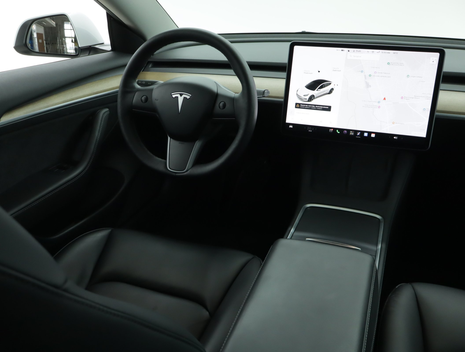 Tesla Model 3 Long Range AWD – fotografie 9