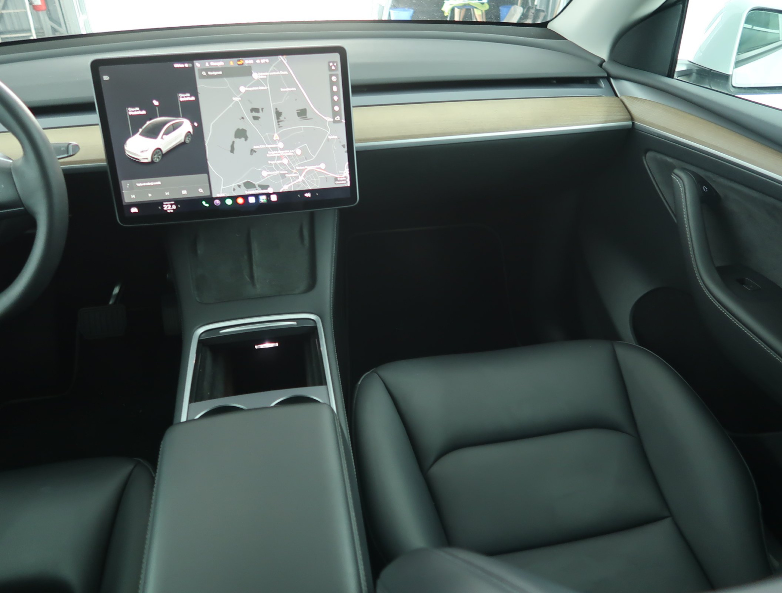 Tesla Model Y Long Range AWD – fotografie 11
