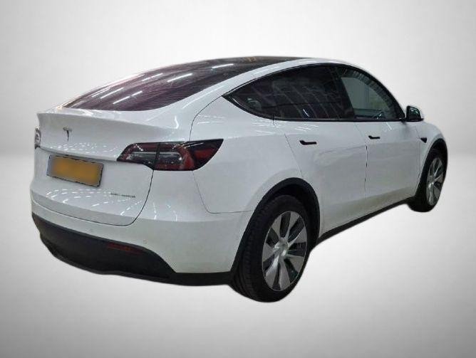 Tesla Model Y, 2021