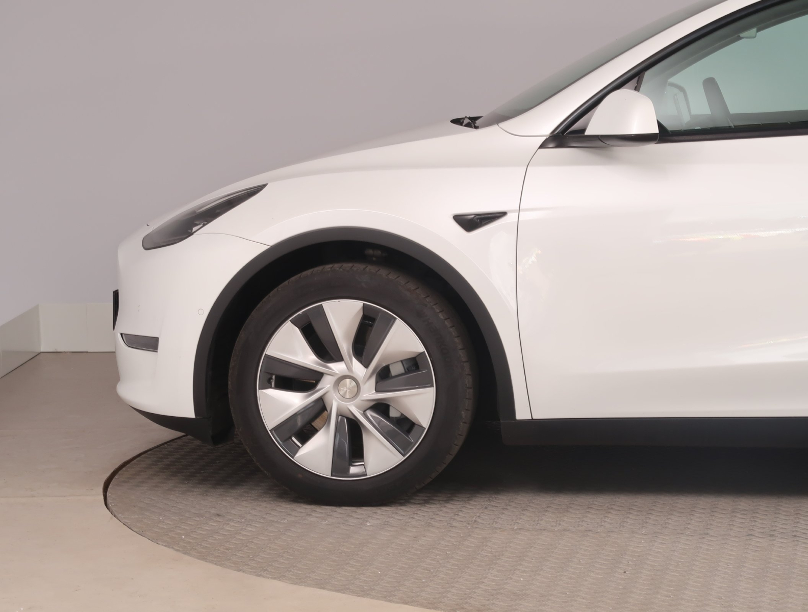 Tesla Model Y - 2021