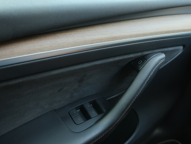 Tesla Model Y - 2021