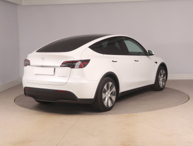 Tesla Model Y - 2021