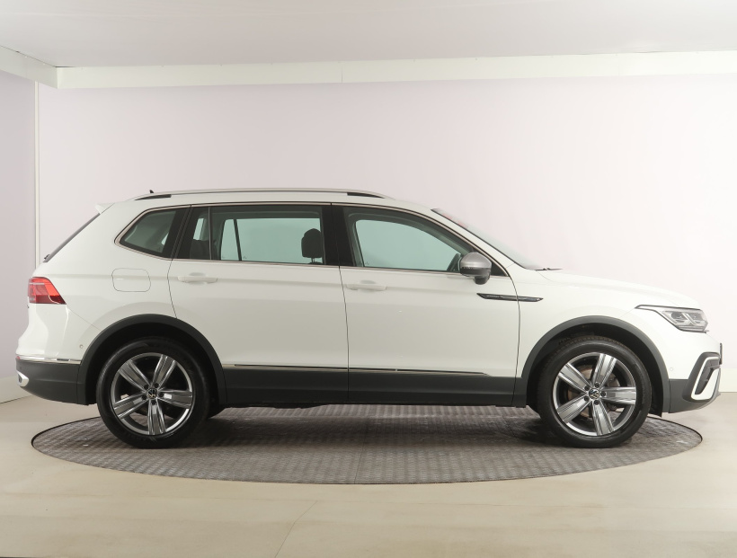 Volkswagen Tiguan Allspace, 2023