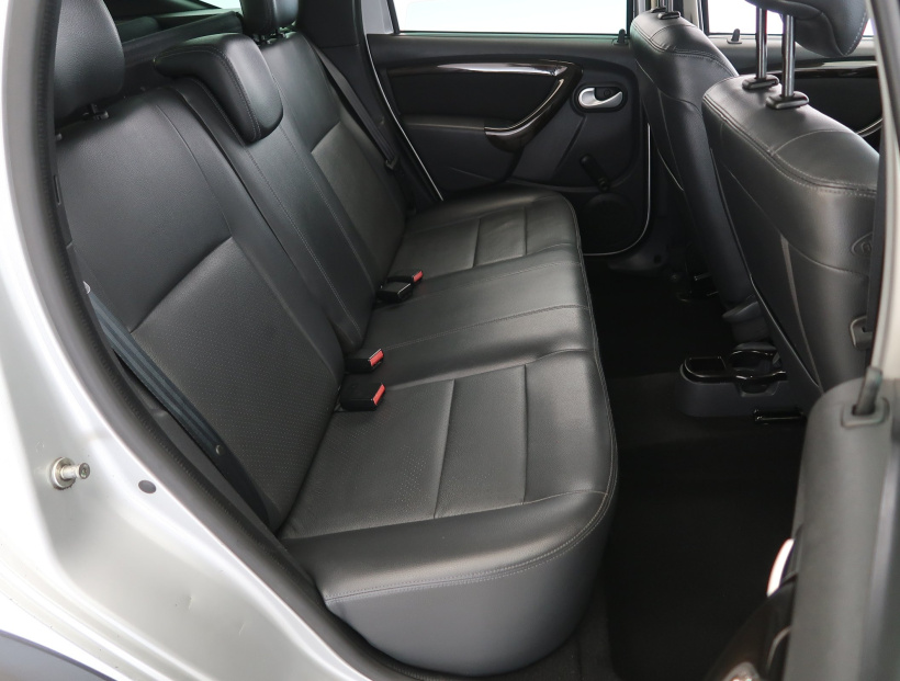 Dacia Duster, 2011