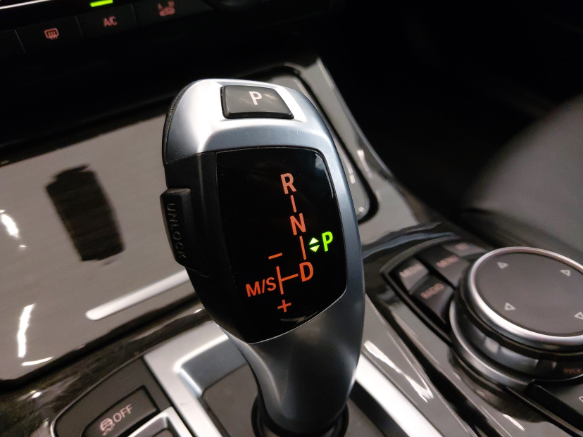 BMW 5, 2015