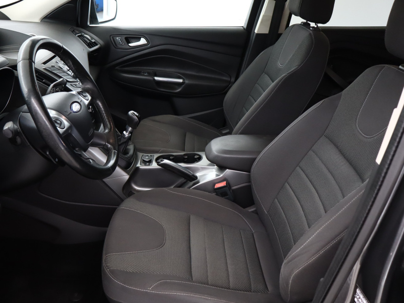 Ford Kuga, 2015
