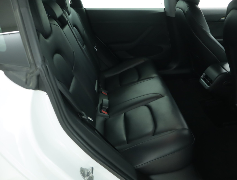 Tesla Model 3, 2021