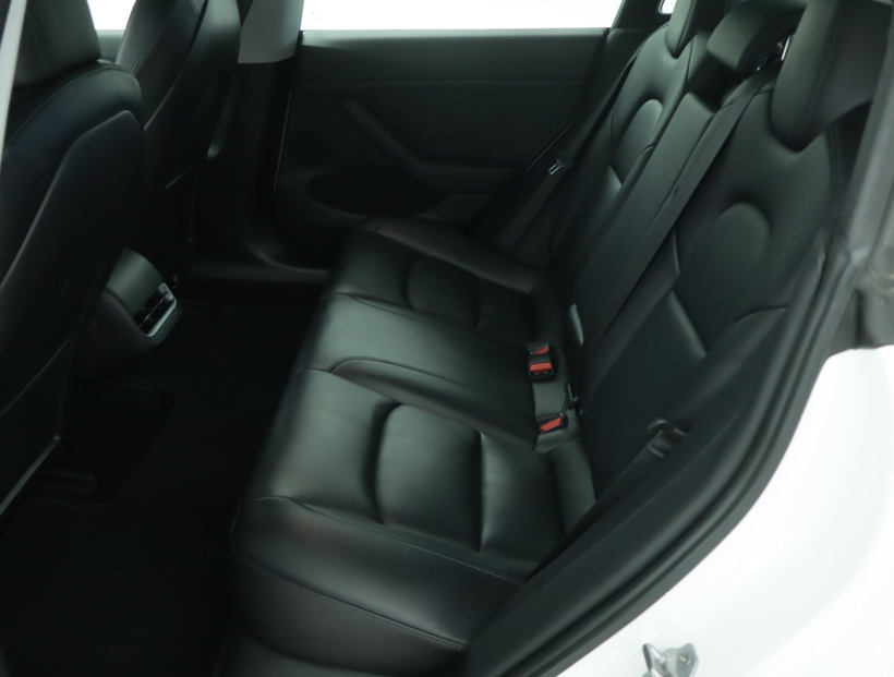 Tesla Model 3, 2021