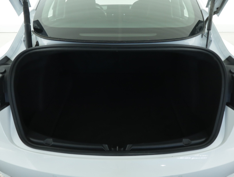Tesla Model 3, 2021