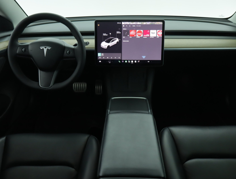 Tesla Model 3, 2021