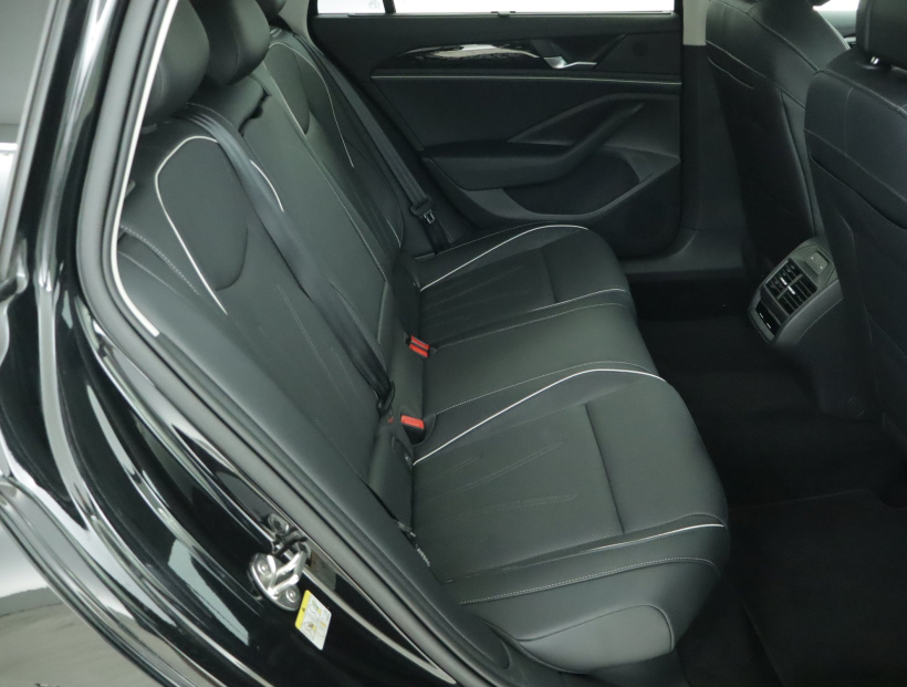 Volkswagen Passat, 2024