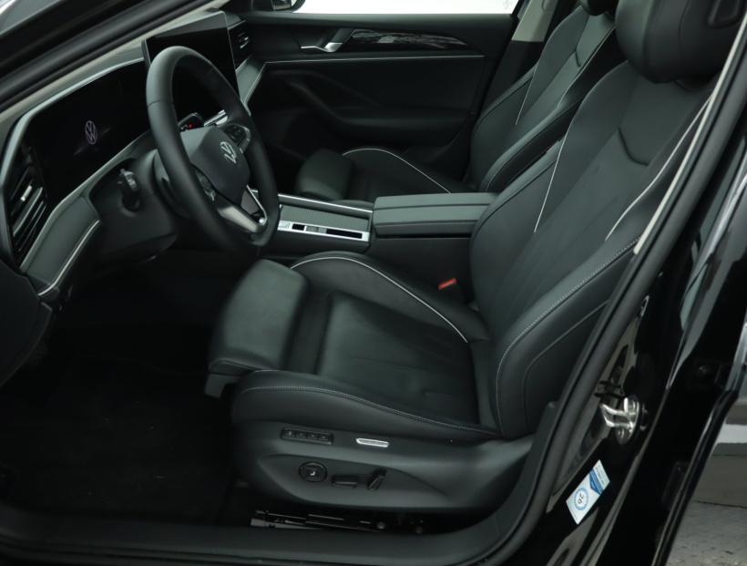 Volkswagen Passat, 2024