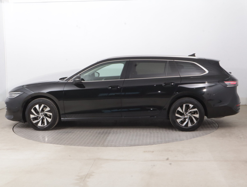 Volkswagen Passat, 2024