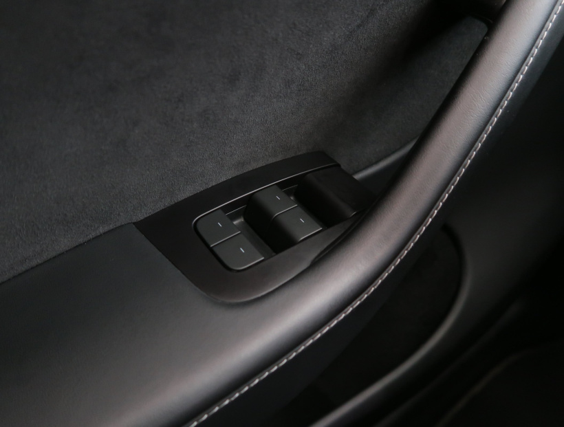 Tesla Model Y, 2023
