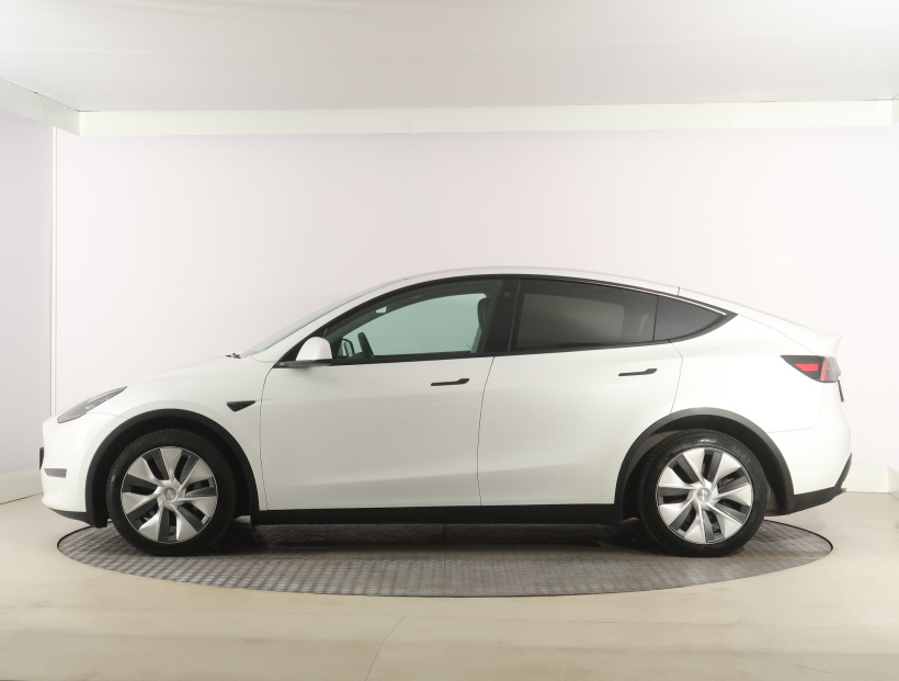 Tesla Model Y, 2023