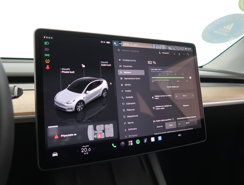 Tesla Model Y, 2023