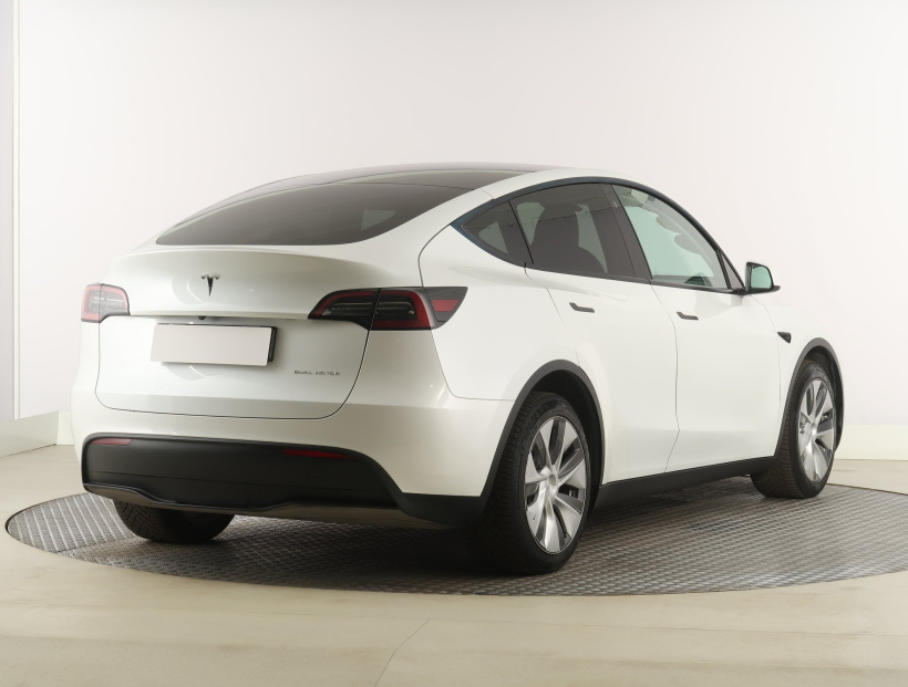 Tesla Model Y, 2023