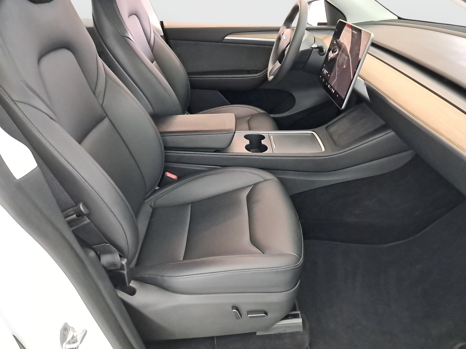 Tesla Model Y Long Range AWD – fotografie 12