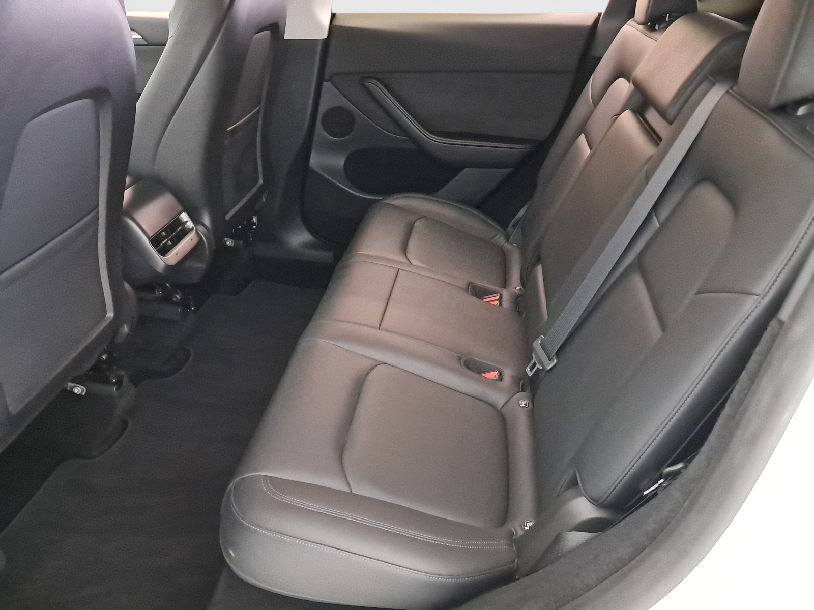 Tesla Model Y - 2023