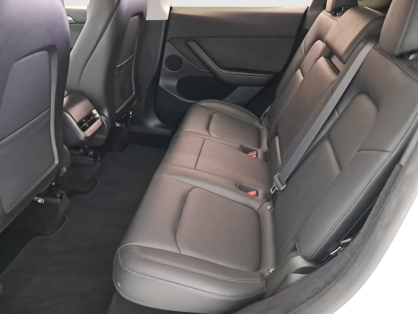 Tesla Model Y, 2023