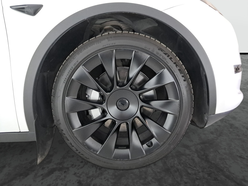 Tesla Model Y, 2023