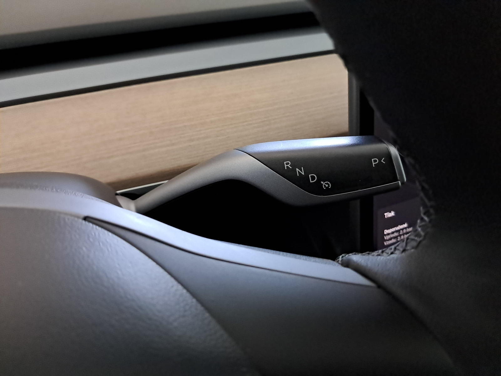 Tesla Model Y - 2023
