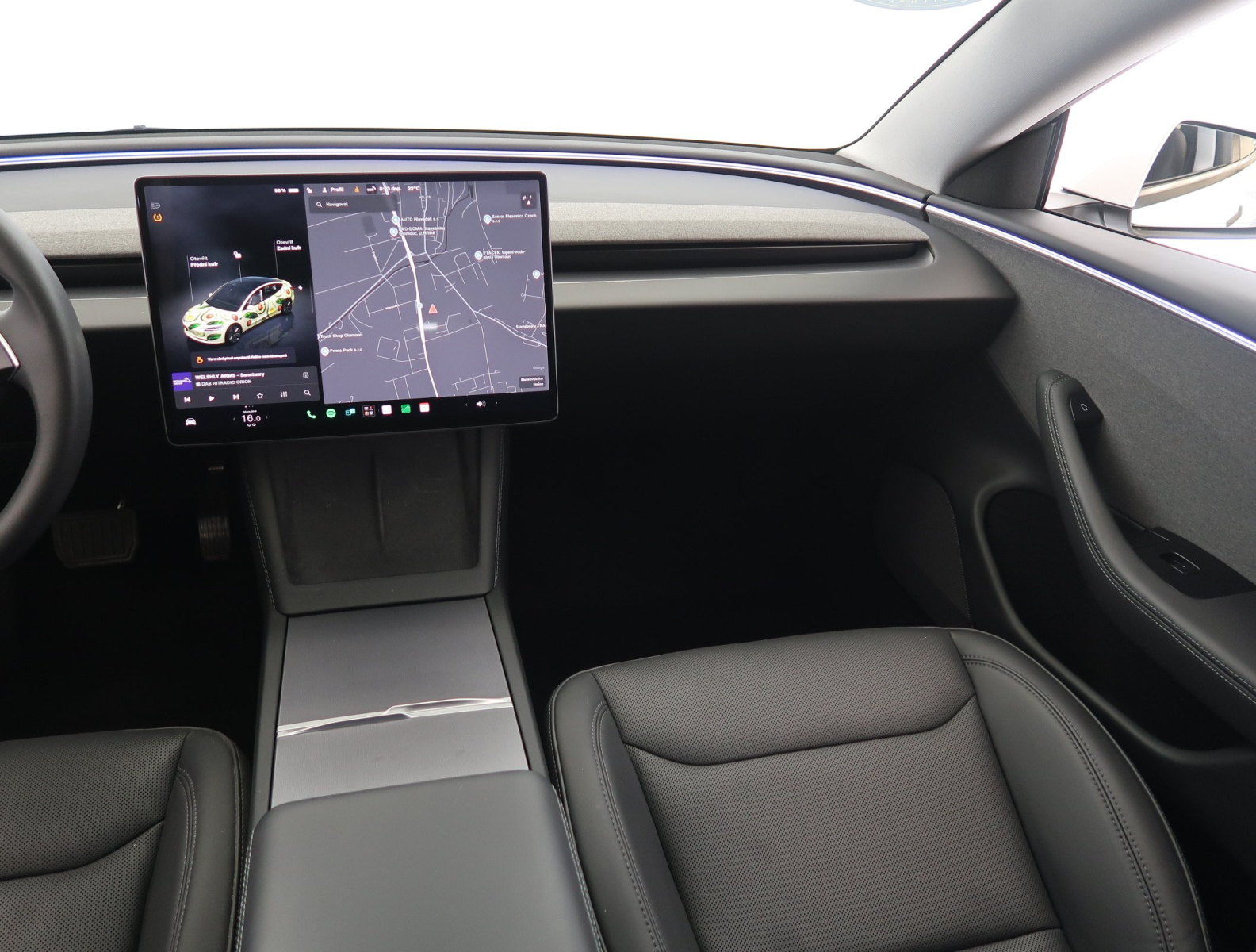 Tesla Model 3 Standard Range Plus – fotografie 11