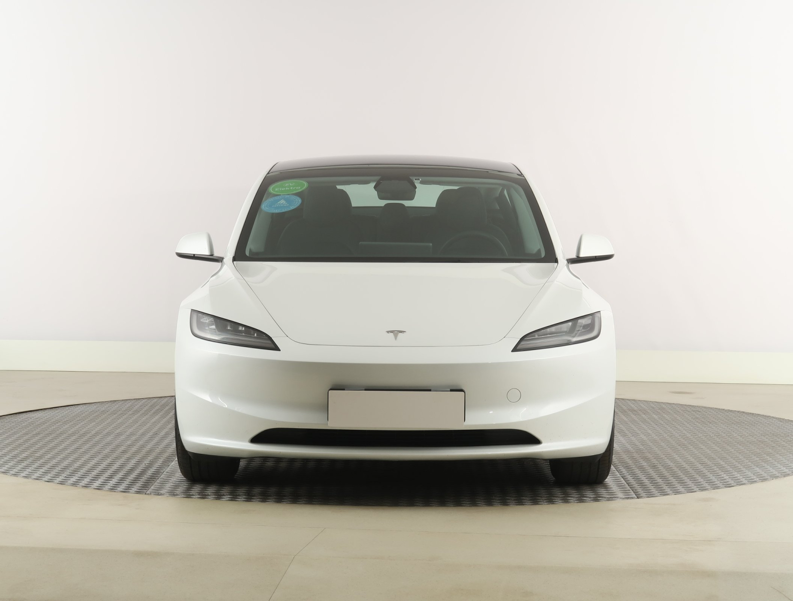 Tesla Model 3 - 2023