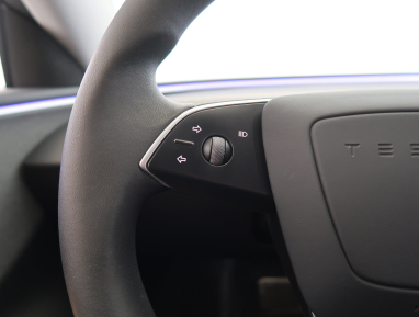 Tesla Model 3 - 2023