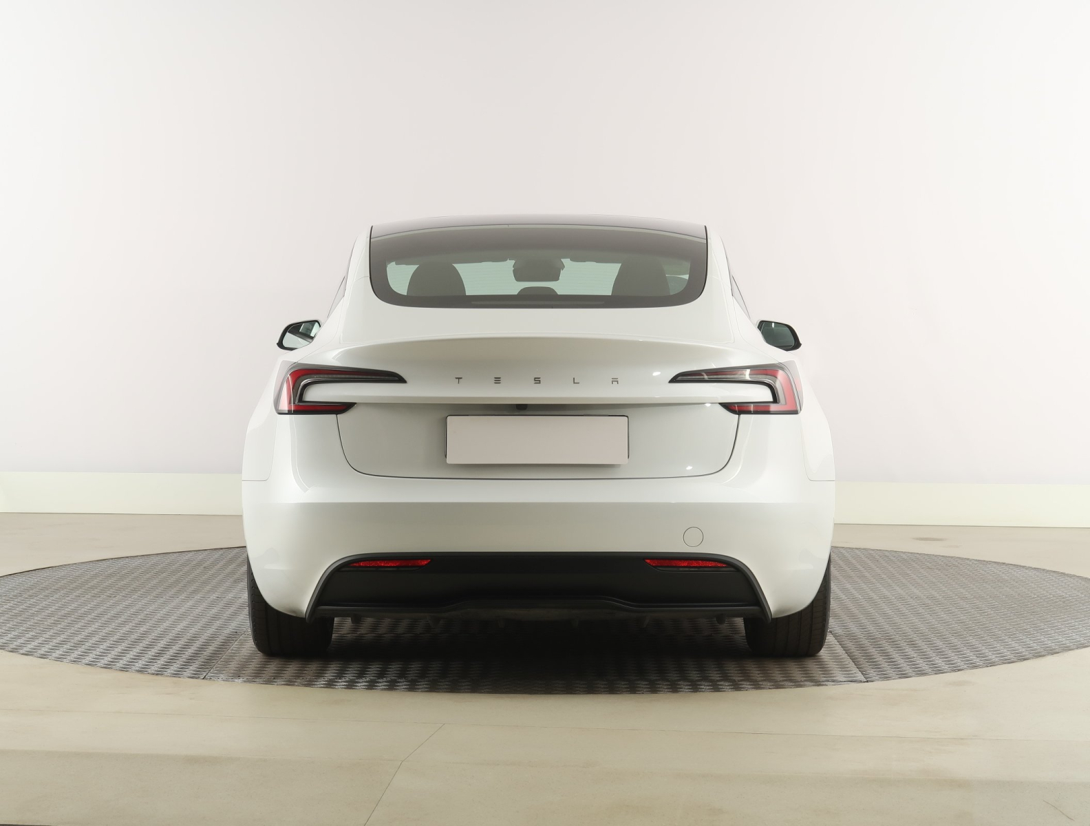 Tesla Model 3 - 2023