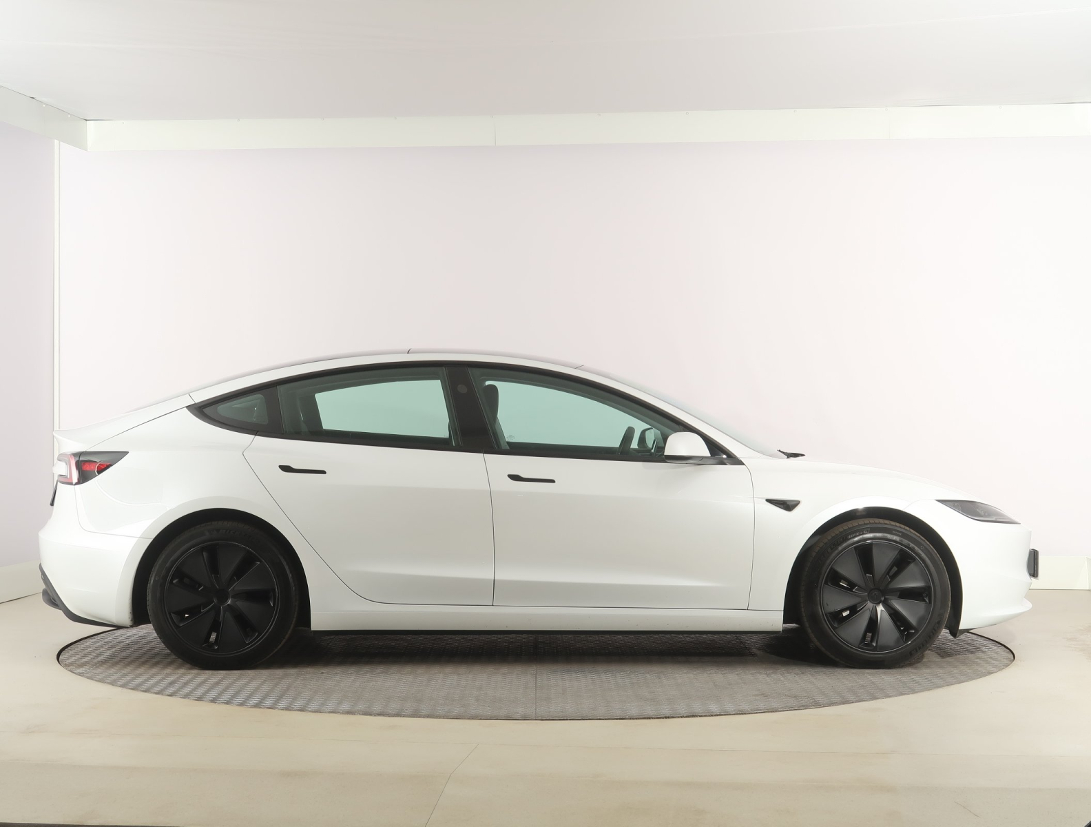 Tesla Model 3 - 2023