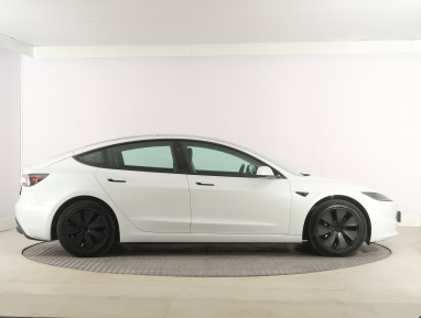 Tesla Model 3 - 2023