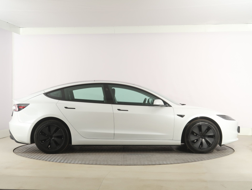 Tesla Model 3, 2023