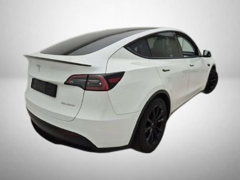 Tesla Model Y, 2023
