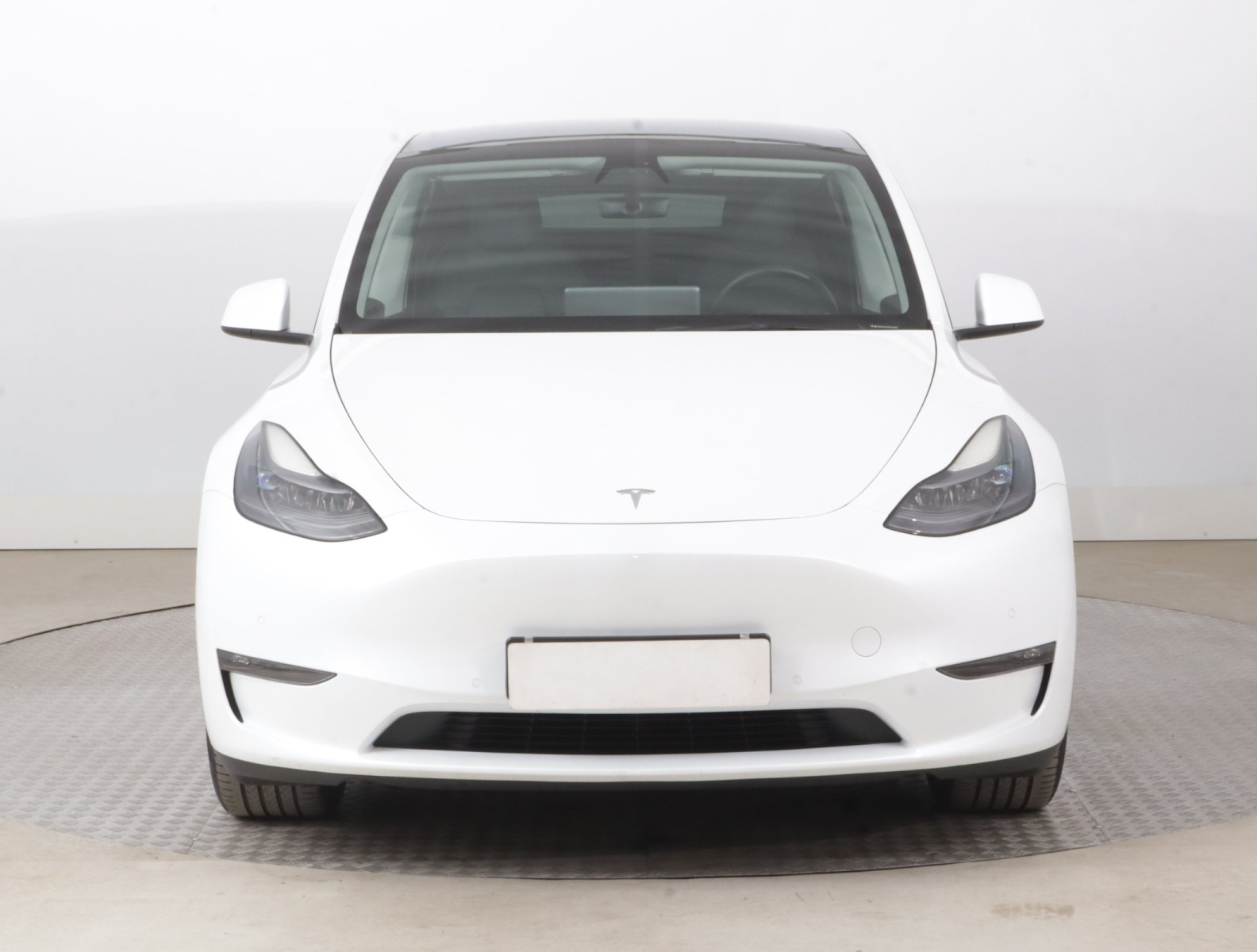Tesla Model Y Long Range AWD – fotografie 2