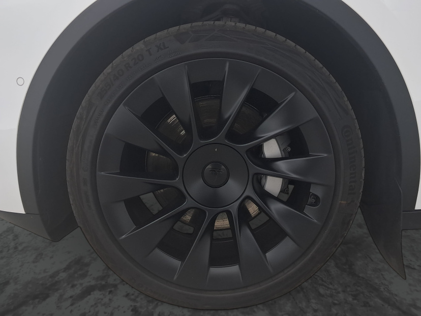 Tesla Model Y, 2022