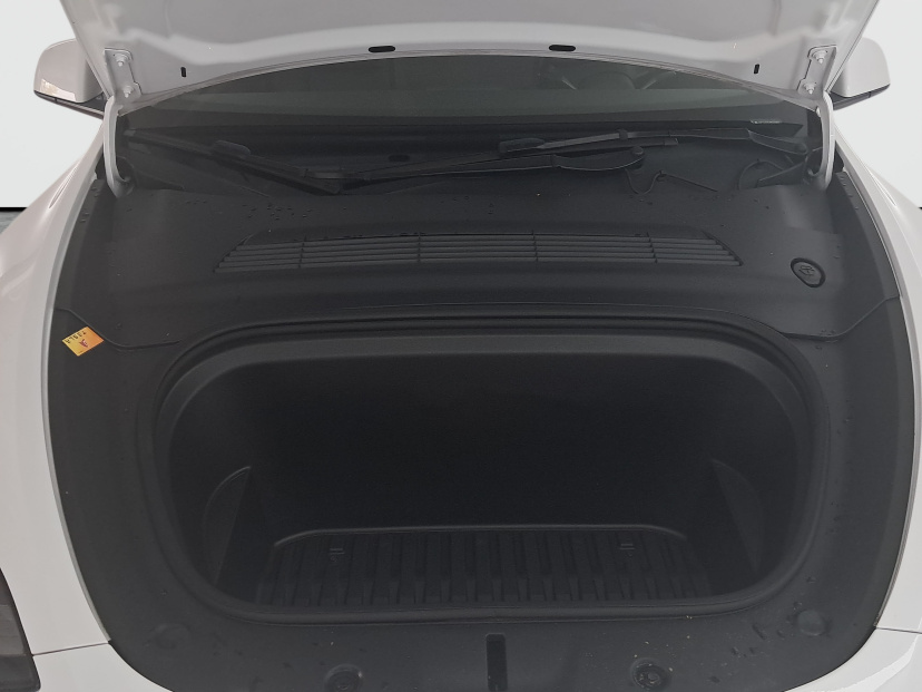 Tesla Model Y, 2022