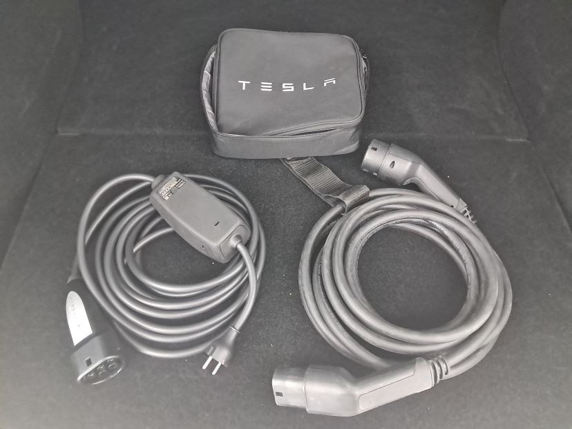 Tesla Model Y, 2022