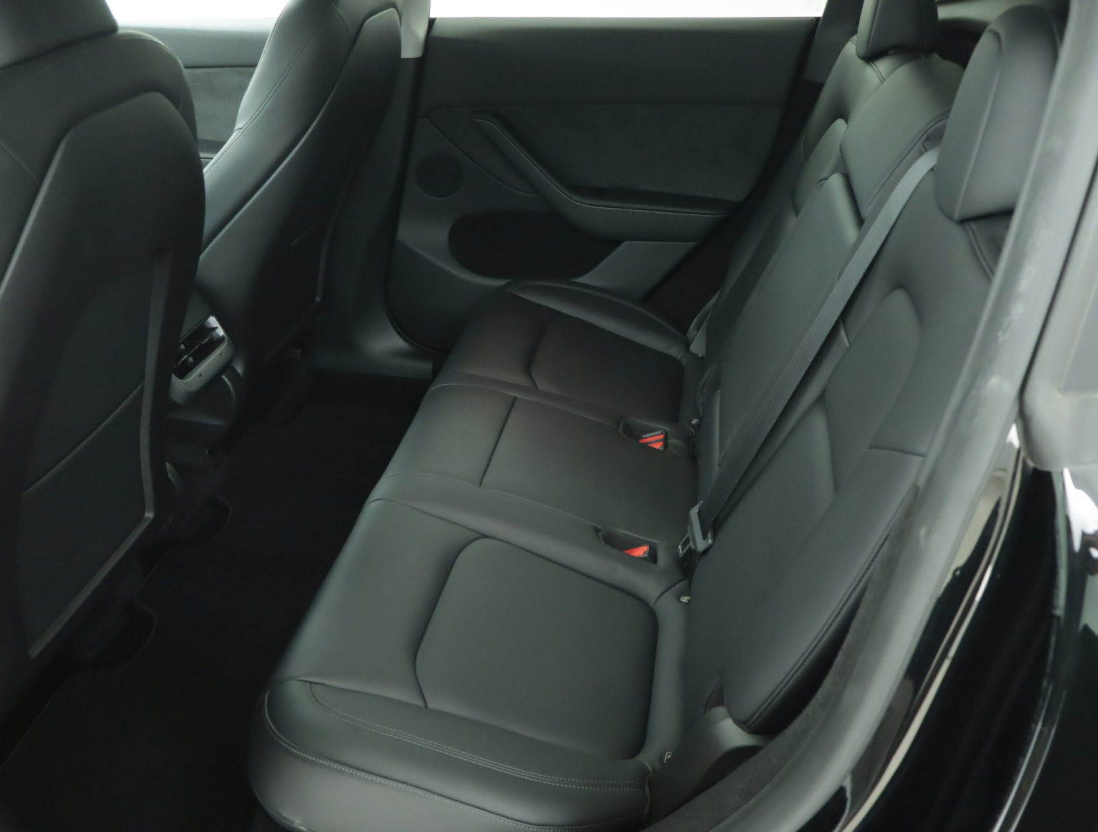 Tesla Model Y Performance – fotografie 15