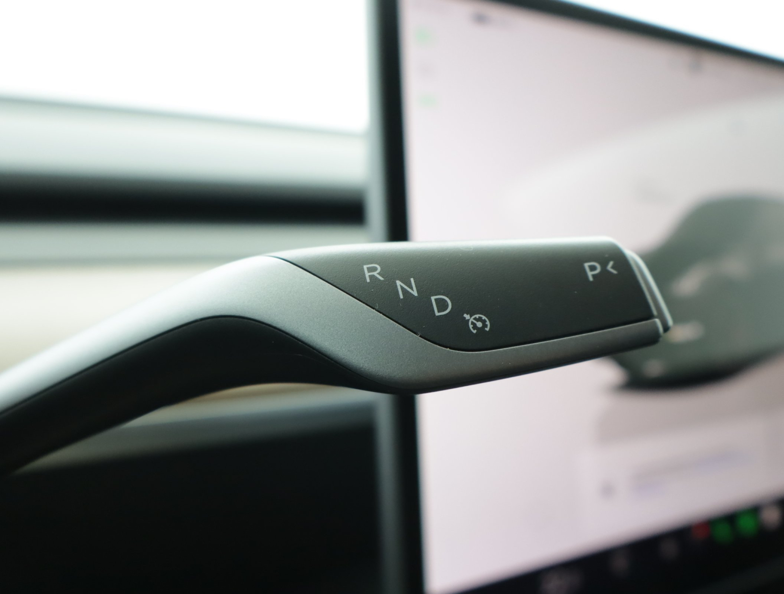 Tesla Model Y - 2023