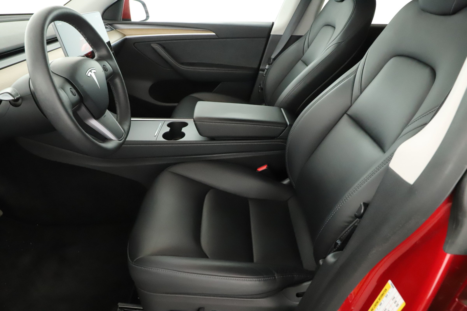 Tesla Model Y Long Range AWD – fotografie 13