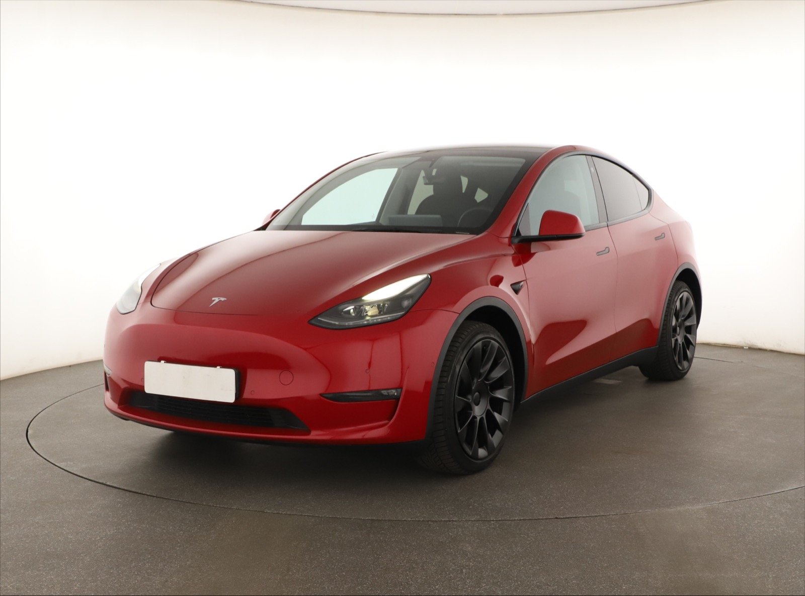 Tesla Model Y Long Range AWD – fotografie 3