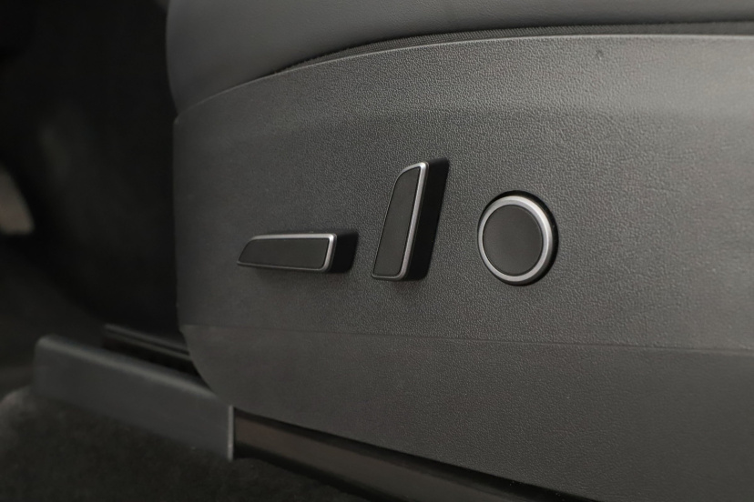 Tesla Model Y, 2022