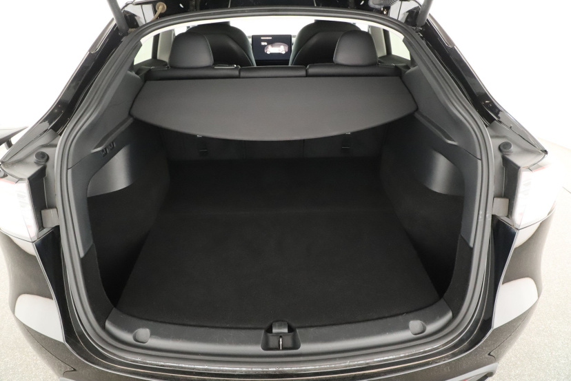 Tesla Model Y, 2023