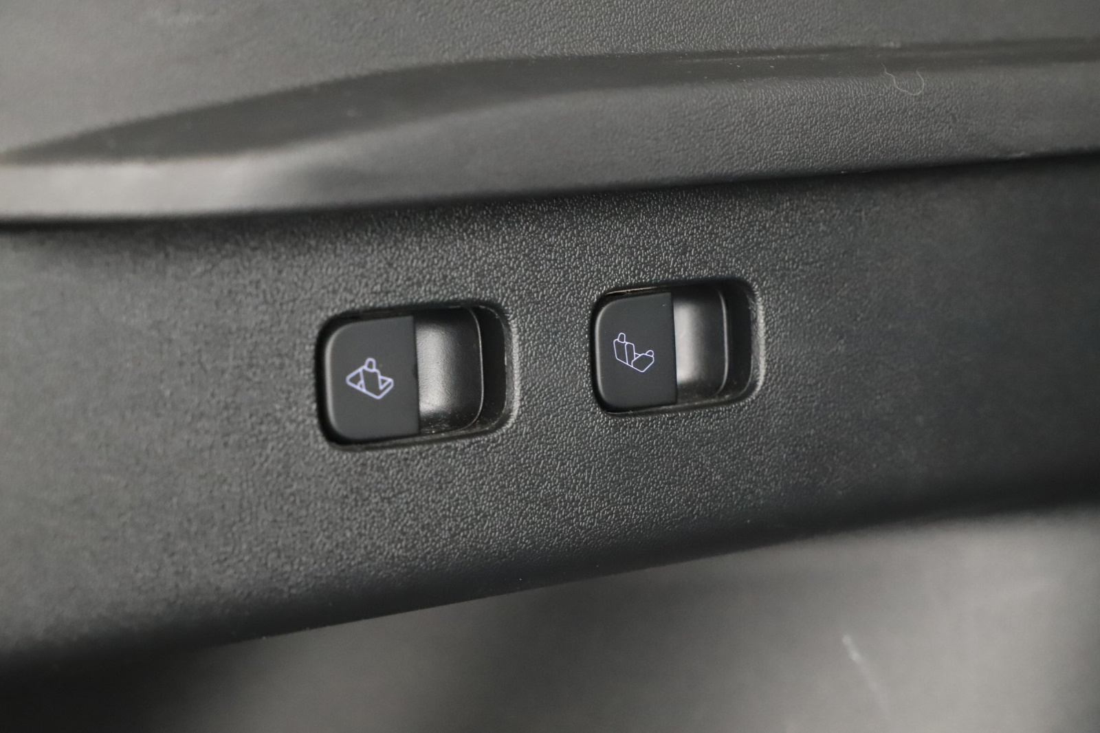 Tesla Model Y Standard Range – fotografie 19