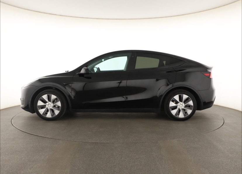 Tesla Model Y, 2023