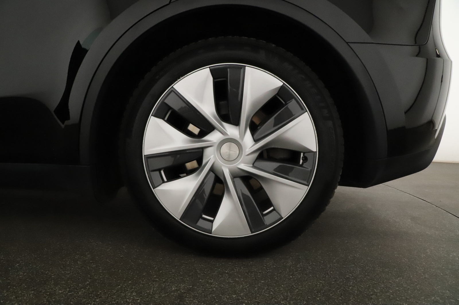Tesla Model Y Standard Range – fotografie 26