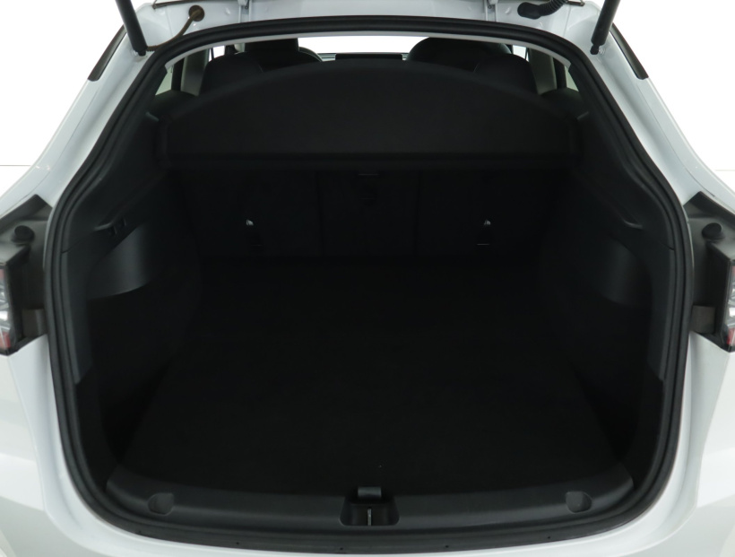 Tesla Model Y, 2022
